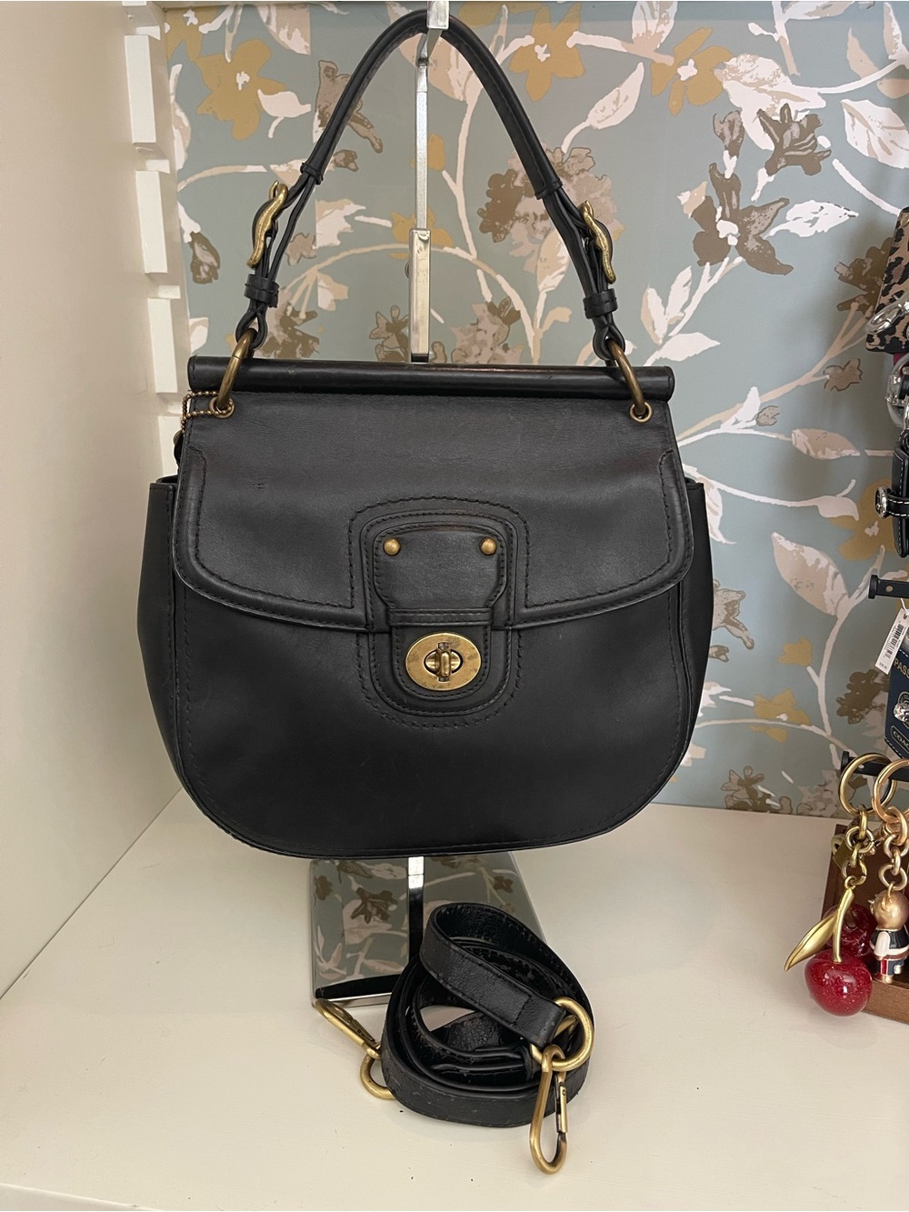 Vintage Coach Willis Legacy 70th Anniversary Black Leather Turn-Lock Bag - Picture 2 of 10